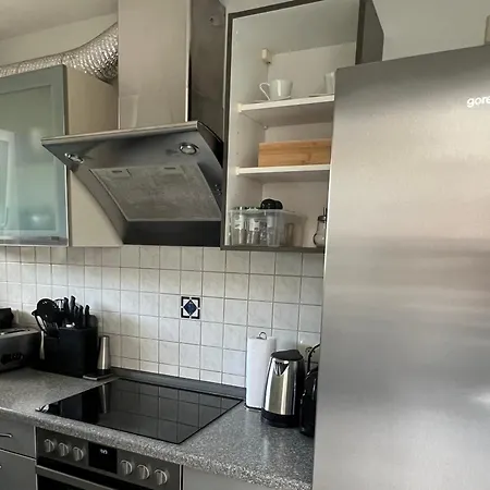 Design-Terrasse-7 Personen-Netflix-Garage-Seenah Radolfzell am Bodensee Exterior photo