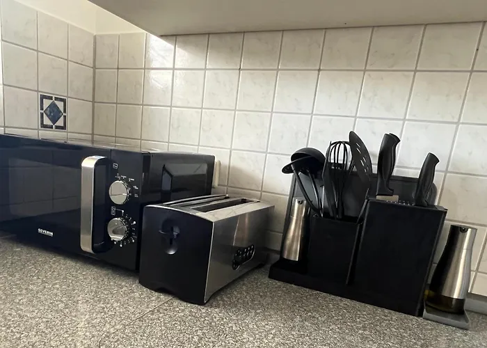 Design-Terrasse-7 Personen-Netflix-Garage-Seenah