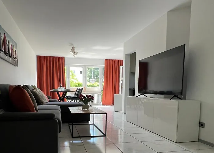 Design-Terrasse-7 Personen-Netflix-Garage-Seenah