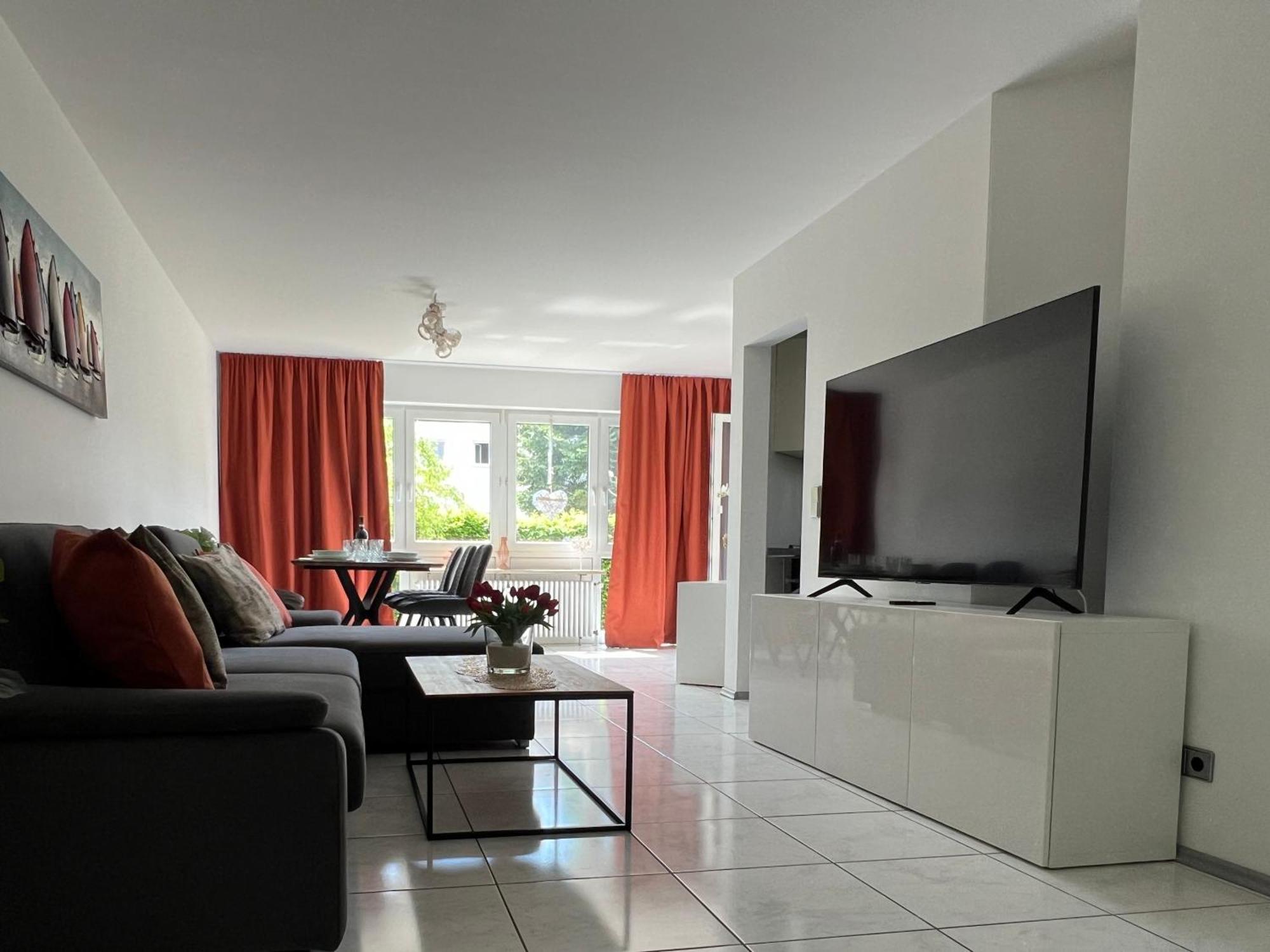 Design-terrasse-7 Personen-netflix-garage-seenah Apartment