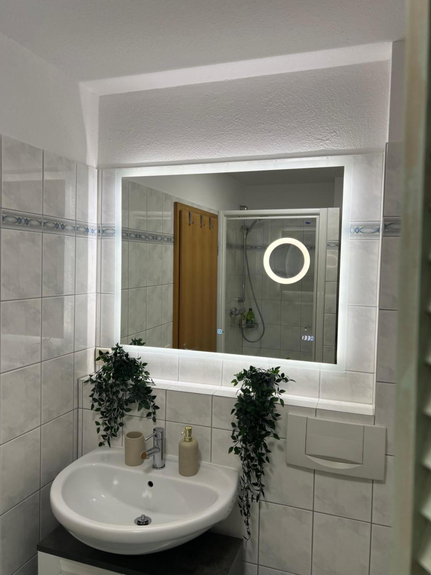 Apartment Design-terrasse-7 Personen-netflix-garage-seenah Radolfzell am Bodensee